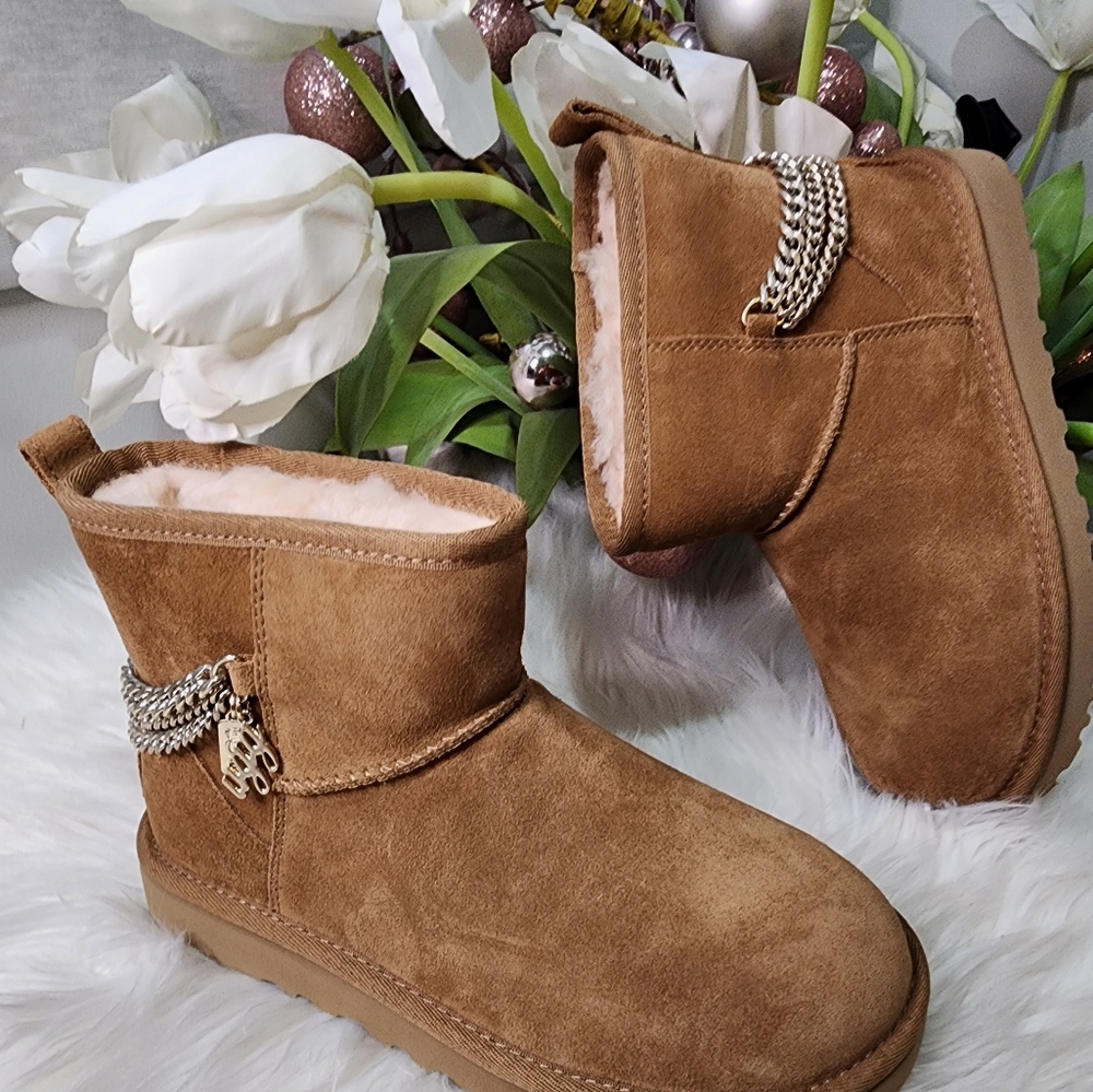 Ugg Classic Mini Chains boots size6 new - Picture 3 of 15
